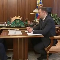 Путин обсудил с главой Росмолодежи эффективность волонтеров в стране.