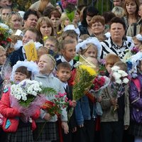 В Госдуме предложили продлить летние каникулы для школьников и студентов до 1 октября